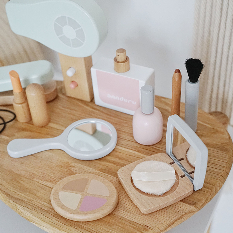 Nieuwe kinderen houten simulat - Beauty Makeup Games Free recensie en prijs